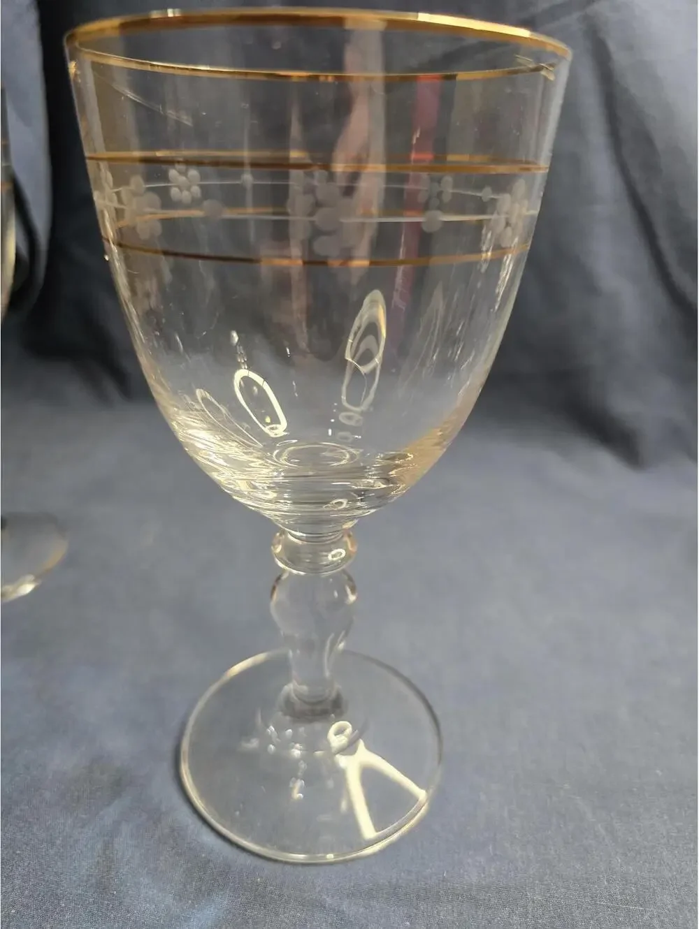 Vintage Set of 4 Glastonbury-Lotus Gold Band crystal wine glasses